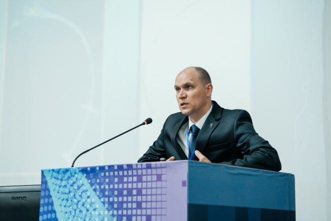 Заведующий отделением эндоскопии Педиатрического университета представил доклад на форуме в Новосибирске 2