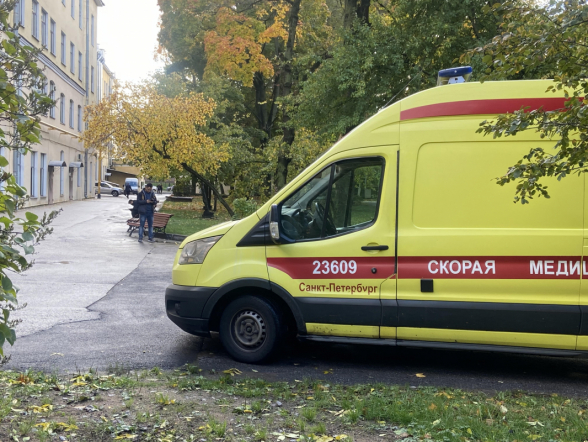 Вместо автобуса - в Педиатрический университет: оказана помощь сбитому на остановке семилетнему мальчику