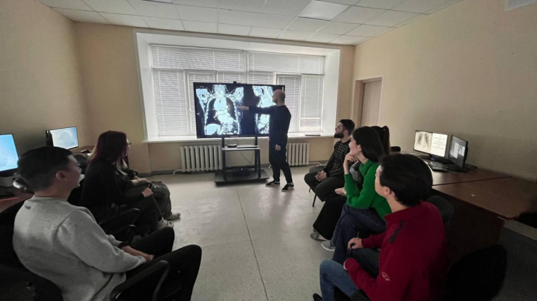 Команда ординаторов  Педиатрического университета приступила к работе в референс-центре Архангельской области 9