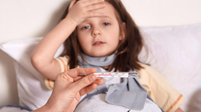 Болезнь из отпуска: врач-инфекционист Педиатрического университета рассказала о симптомах вируса Коксаки