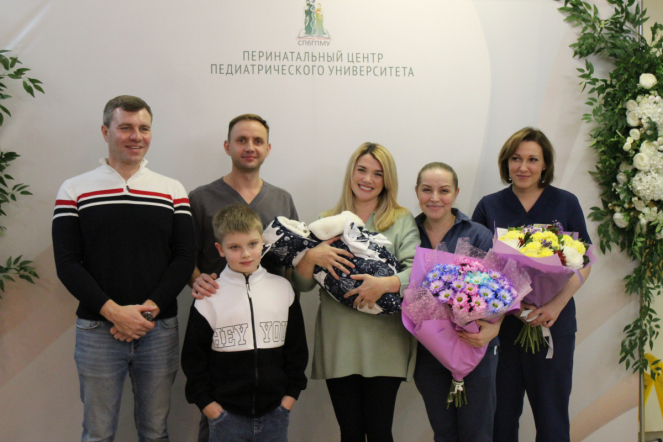 Благодаря уникальному хирургическому вмешательству жительница Санкт-Петербурга смогла родить здорового доношенного мальчика 5