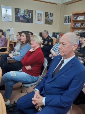 Представители Педиатрического университета встретились с жителями Соснового Бора 1