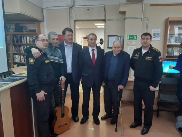 Представители Педиатрического университета встретились с жителями Соснового Бора 4