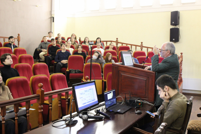 В рамках работы Межвузовского общества ординаторов в Педиатрическом университете состоялась лекция профессора Имянитова 9