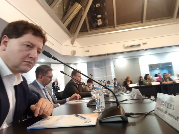 Педиатрический университет делится компетенциями на Российской неделе здравоохранения