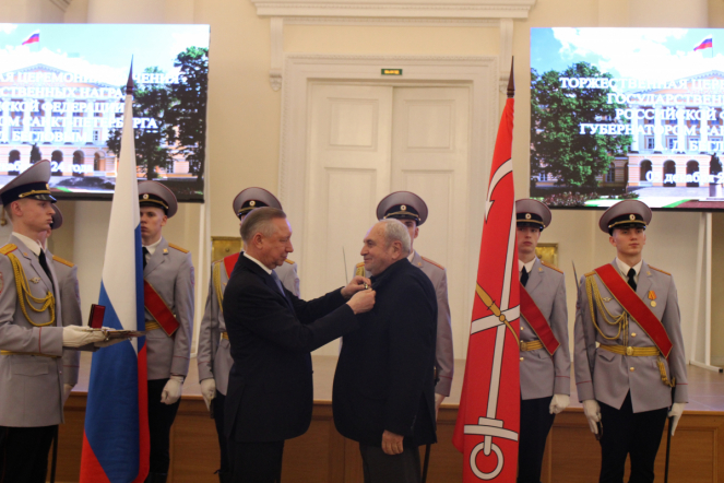 Губернатор Санкт-Петербурга вручил врачам Педиатрического университета государственные награды 12