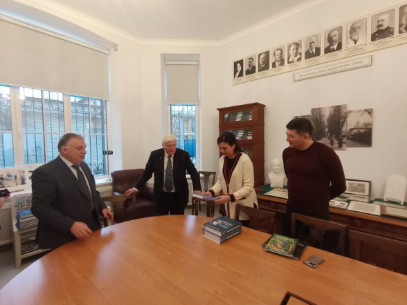 Педиатрический университет принял делегацию врачей Узбекистана 17