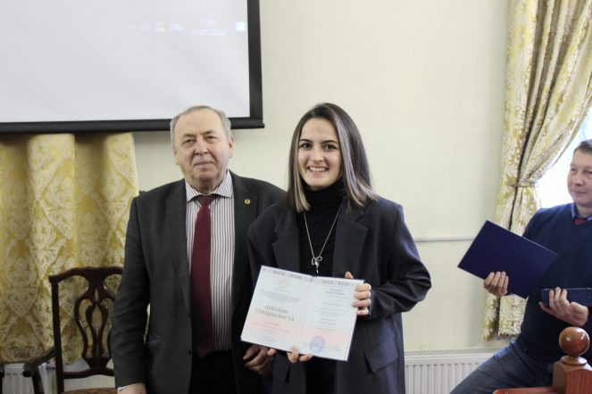 Первые выпускники юбилейного года: в Педиатрическом университете вручили дипломы клиническим психологам 23