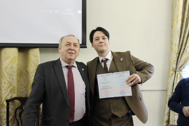 Первые выпускники юбилейного года: в Педиатрическом университете вручили дипломы клиническим психологам 39