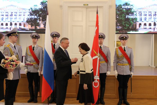 Губернатор Санкт-Петербурга вручил врачам Педиатрического университета государственные награды 1