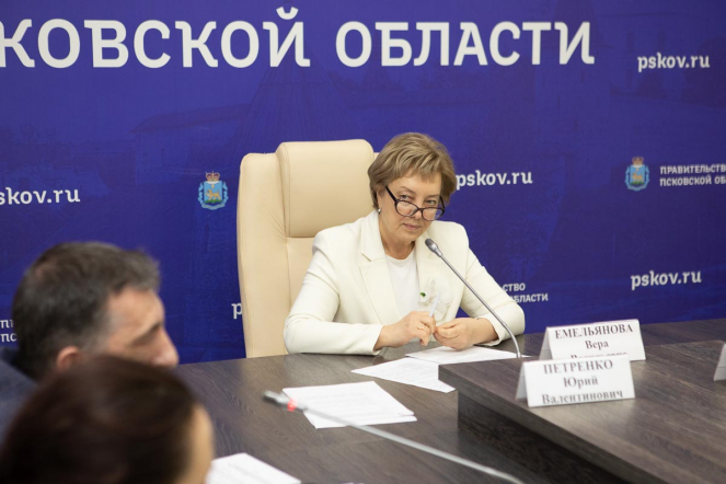 Итоги работы специалистов НМИЦ по педиатрии в Псковской области подвели в Правительстве региона 6