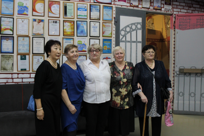 В Педиатрическом университете поздравили заслуженных сотрудниц 7