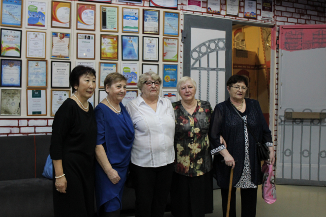 В Педиатрическом университете поздравили заслуженных сотрудниц 8