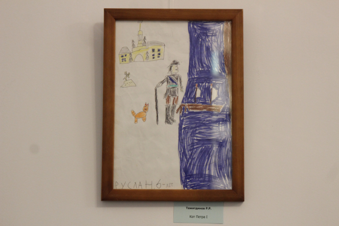 В музее Педиатрического университета открыли выставку, посвящённую началу весны 16