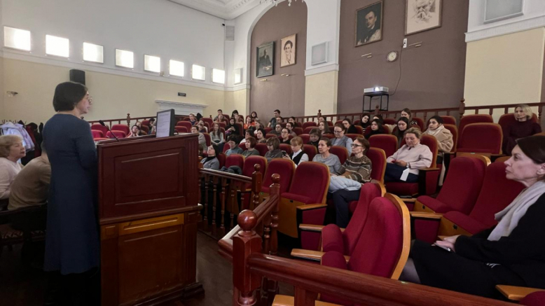 «Университет неонатолога» продолжает работу в Педиатрическом университете 3