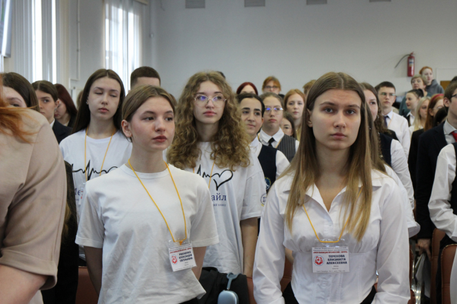 Моя будущая профессия — врач:  Педиатрический университет принимает форум старшеклассников 15