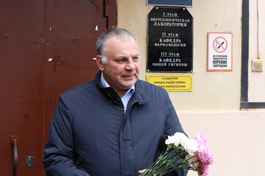 В Педиатрическом университете открыли мемориальную доску  выдающемуся фармакологу Михаилу Неженцеву 4