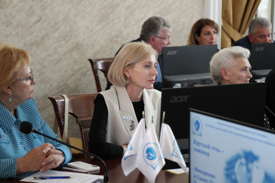 Анна Митянина: «Семьям, столкнувшимся с трудным диагнозом ребёнка необходима комплексная помощь» 15