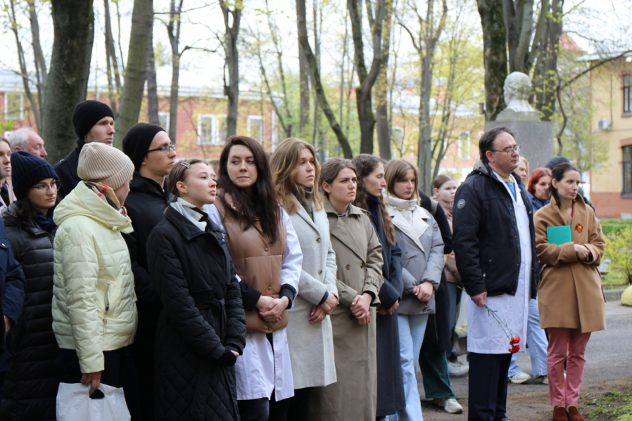 В Педиатрическом университете открыли мемориальную доску выдающемуся педиатру Эммануилу Фридману 3