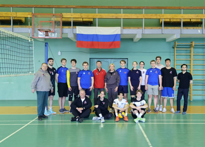 Товарищеская встреча по волейболу в Педиатрическом университете: победа в честь Дня России 4