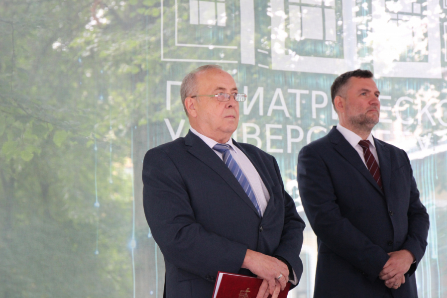 Первый курс столетия: В Педиатрическом университете состоялась торжественная церемония посвящения в студенты 14