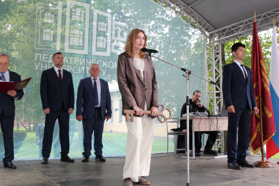 Первый курс столетия: В Педиатрическом университете состоялась торжественная церемония посвящения в студенты 29