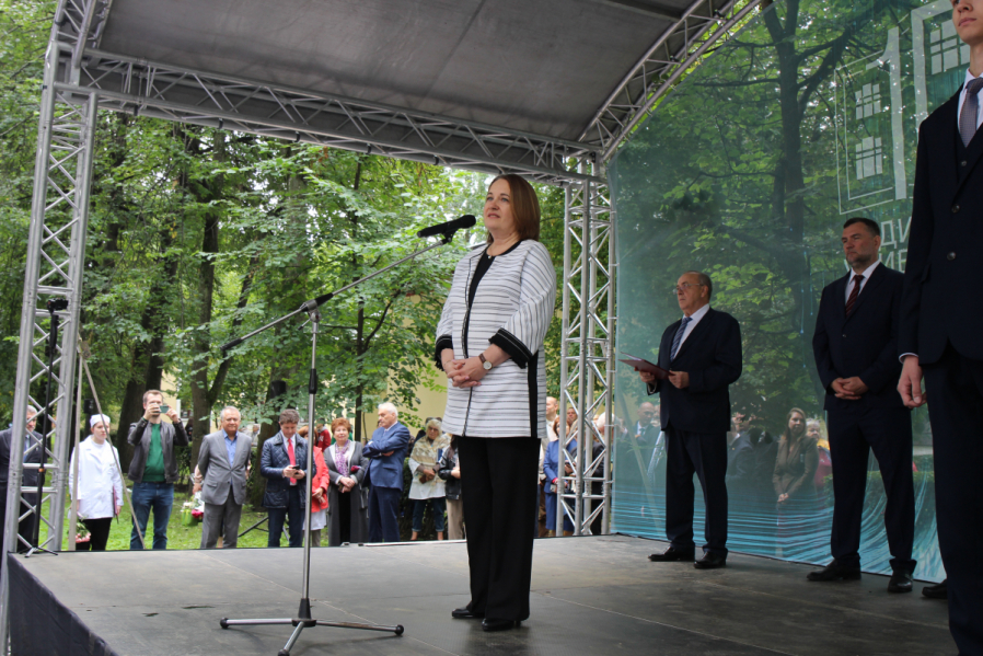 Первый курс столетия: В Педиатрическом университете состоялась торжественная церемония посвящения в студенты 40