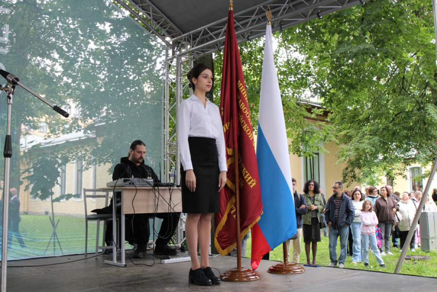 Первый курс столетия: В Педиатрическом университете состоялась торжественная церемония посвящения в студенты 44