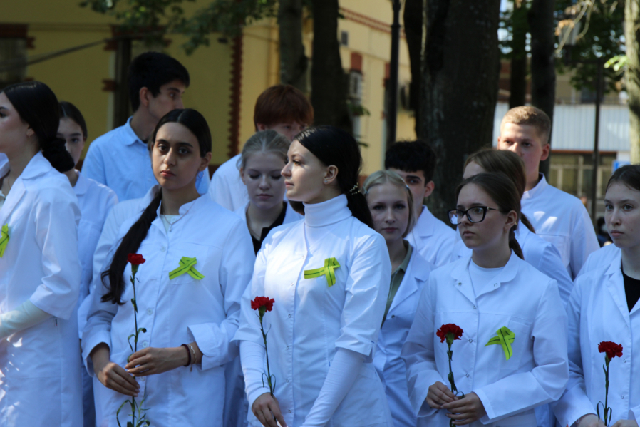 Сотрудники Педиатрического университета почтили память жертв блокады Ленинграда 5