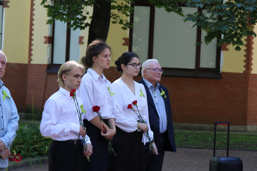 Сотрудники Педиатрического университета почтили память жертв блокады Ленинграда 10