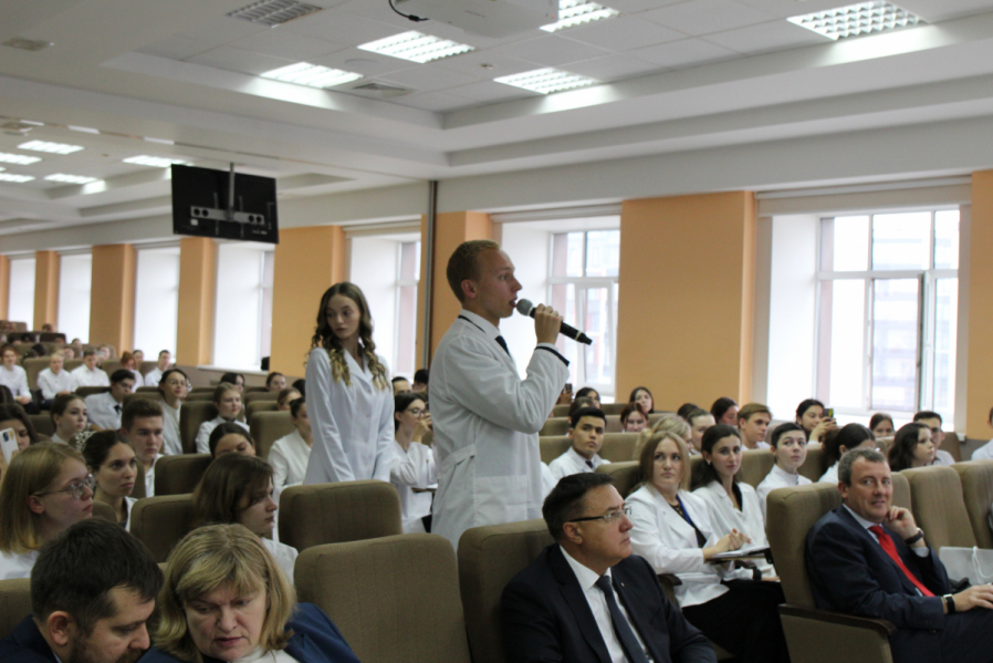 Михаил Мурашко: Главный ресурс системы здравоохранения — это люди, а не только технологии 9